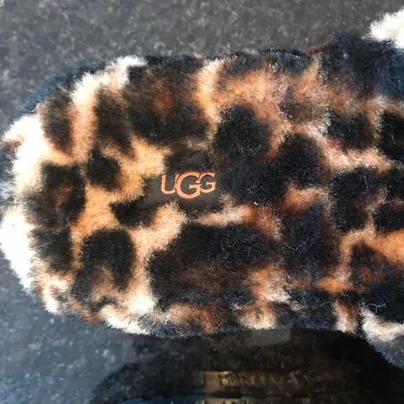 New UGG Fluffita Panther Print Slippers, Leopard Print Slides, Caramel Slip Ons - Picture 5 of 16